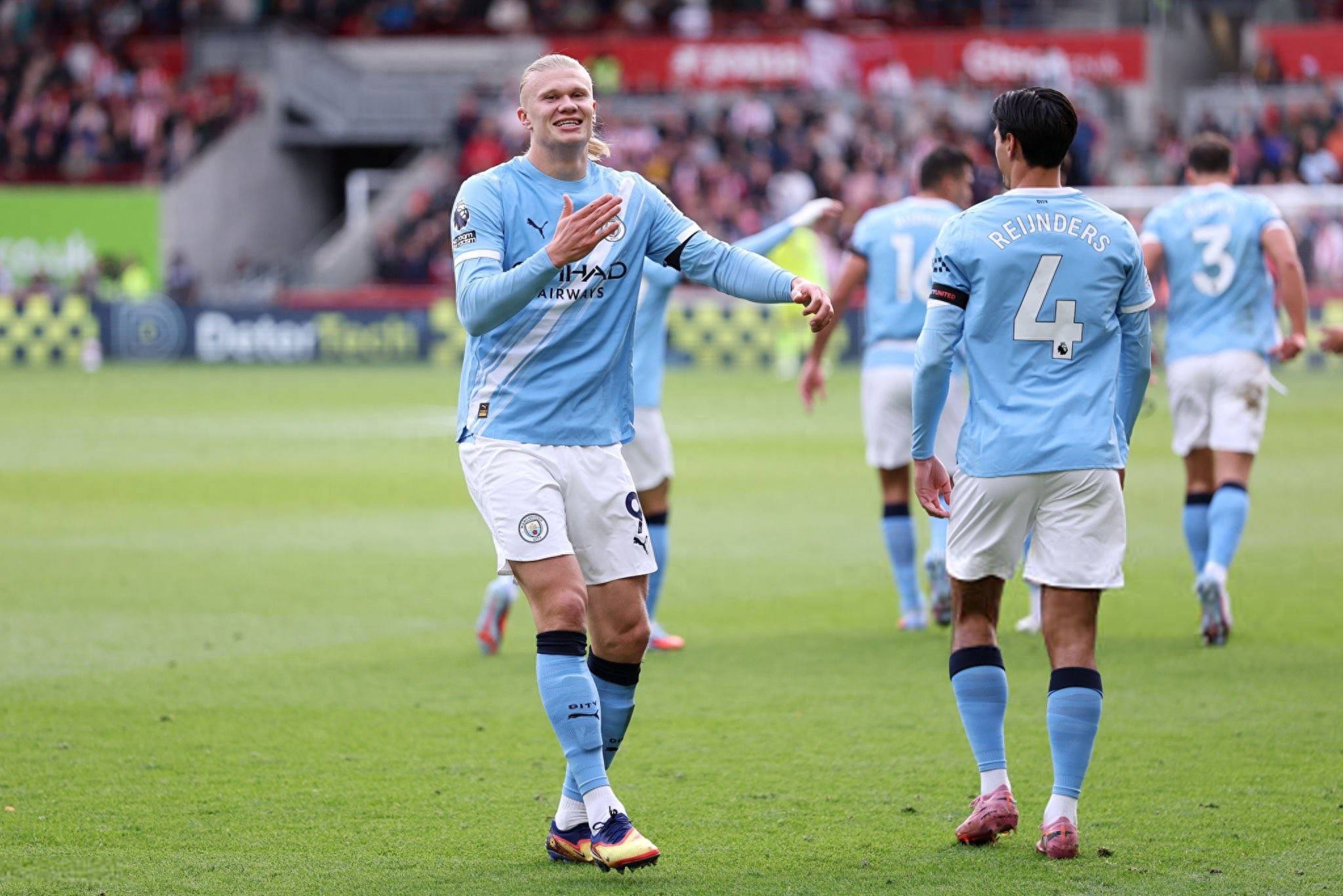 图片报：因两名前锋状态差，多特考虑冬窗签维罗纳前锋焦瓦内（图片报称多特因两锋低迷，计划冬窗追维罗纳前锋焦瓦内）