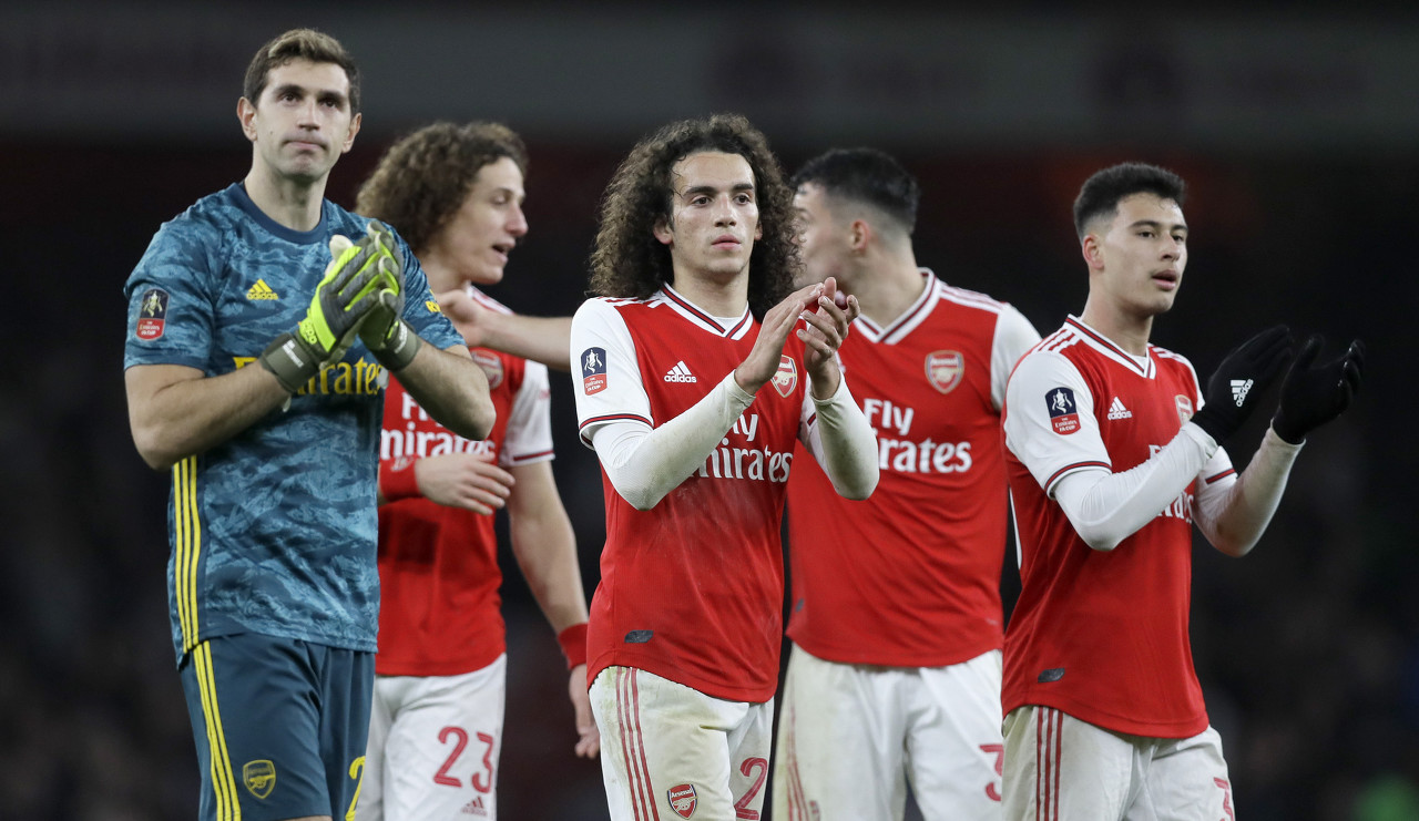 斯基拉：比萨想租借国米的卡尔博尼和罗马的皮西利（斯基拉：比萨有意租借国米卡尔博尼与罗马皮西利）