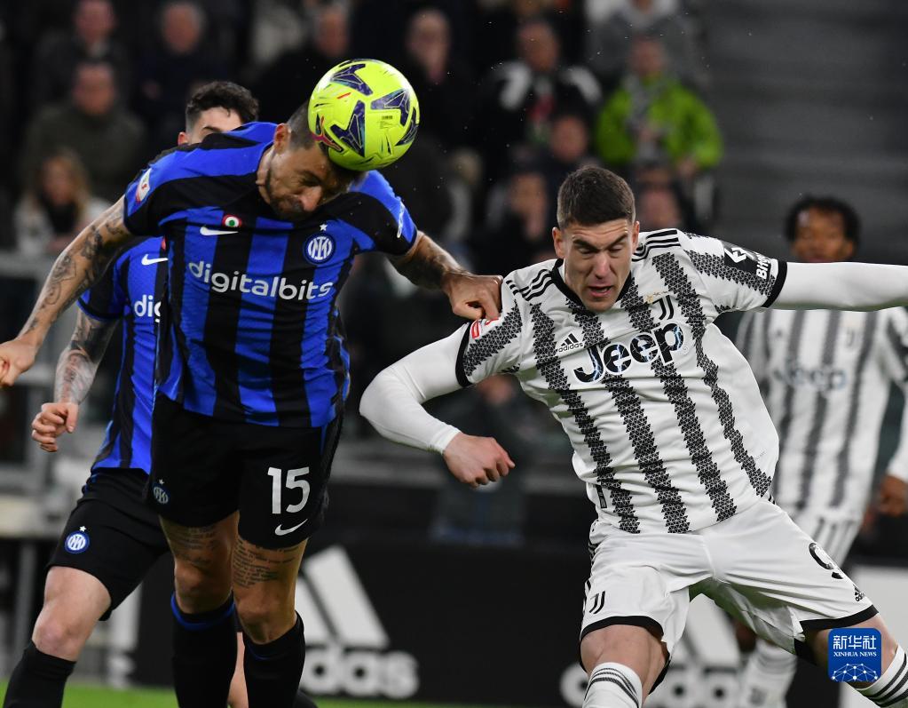 比利亚雷亚尔3-2皇家社会，莫莱罗梅开二度，阿约塞-佩雷斯建功（比利亚雷亚尔3-2力克皇家社会：莫莱罗双响，阿约塞-佩雷斯破门）