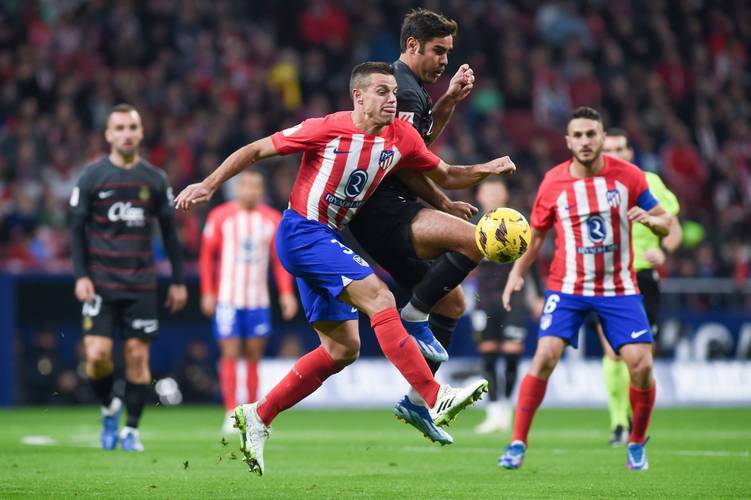 中超争冠格局发生变化（中超争冠形势生变）