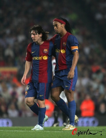 塞鸟、方昊、张玉宁连失良机，国安被河内公安绝杀小组出局（塞鸟、方昊、张玉宁屡失良机，国安遭河内公安补时绝杀，小组出局）