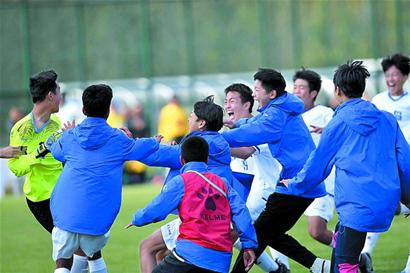 皇马维尼修斯关键进球助球队连胜（维尼修斯关键破门，皇马豪取连胜）