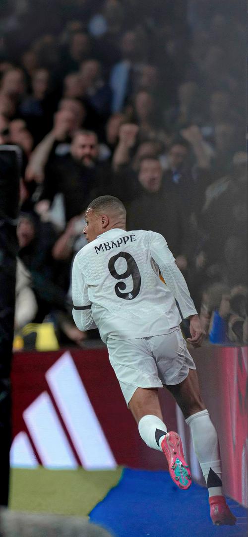 周末与凯塞多的对位？赖斯：我们是不同位置，我对他充满敬意（周末会与凯塞多对位？赖斯：位置不同，我十分尊重他）