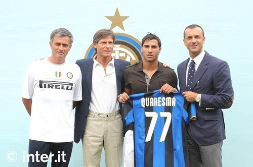 外媒：下赛季欧冠联赛阶段用球将采用白+薄荷绿+紫创新配色（外媒：欧冠下赛季比赛用球将启用白、薄荷绿与紫的全新配色）