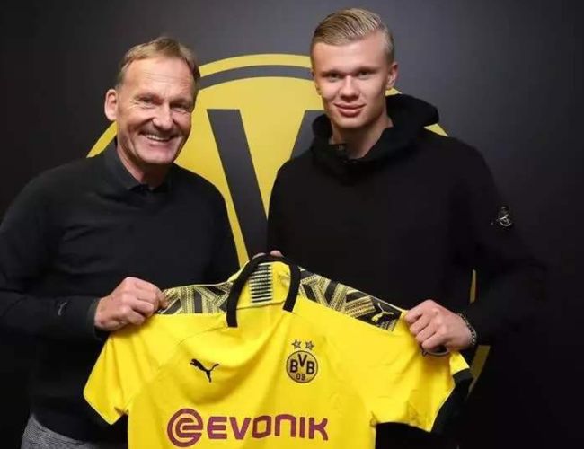 库明加被排除出轮转阵容，勇士半场10人得分领先公牛14分（库明加无缘轮换，勇士半场10人开张，领先公牛14分）