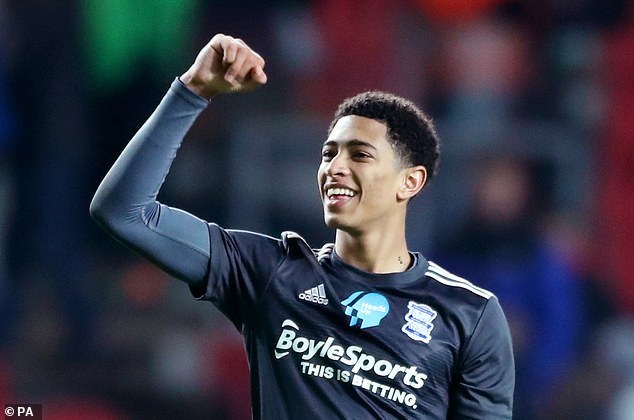 talkSPORT：伯恩茅斯等俱乐部有意阿克，他渴望稳定出场机会（talkSPORT：伯恩茅斯等队追求阿克，球员盼稳定出场时间）