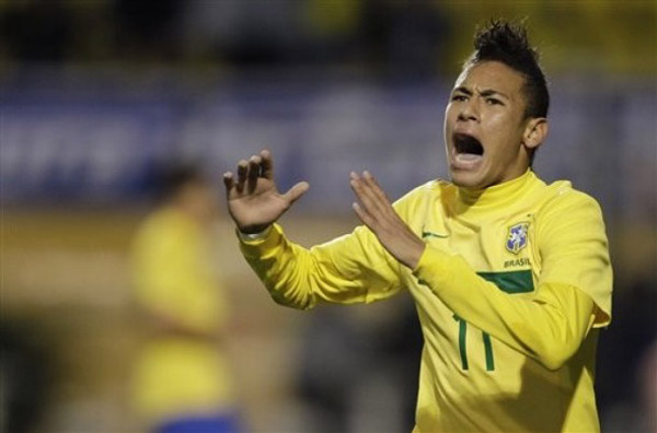 塞尔塔主帅：不满球队多打一人的表现，伯纳乌取胜有运气成分（塞尔塔主帅：多打一人仍踢得不理想，伯纳乌赢球带点运气）