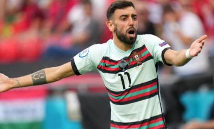 半场：拜仁1-1圣保利，格雷罗扳平，卡尔中柱，洪通吉破门+伤退（半场战报：拜仁1-1圣保利，卡尔中柱，洪通吉进球后伤退，格雷罗扳平）