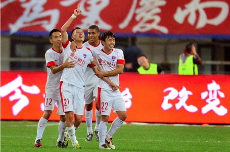 重庆铜梁龙总经理：明年中超主场有几个不同的选择，暂未确定（重庆铜梁龙总经理：明年中超主场有多种备选方案，尚未敲定）