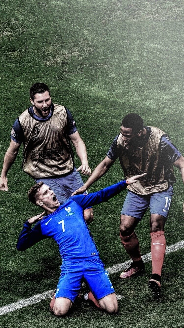 皇马客战奥林匹亚科斯：姆巴佩、维尼修斯首发，贝林厄姆替补（皇马客场挑战奥林匹亚科斯：姆巴佩、维尼修斯先发，贝林厄姆暂列替补）