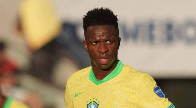 意媒：尤文正在关注图卢兹中卫克雷斯维尔，已派球探现场考察（意媒称尤文盯上图卢兹中卫克雷斯维尔，已派球探到场考察）