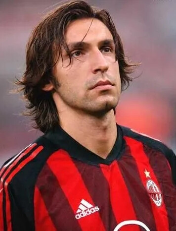 费兰·托雷斯戴帽斩获赛季11球，超越莱万距离姆巴佩5球（费兰·托雷斯上演帽子戏法收获赛季第11球，反超莱万距姆巴佩仅差5球）