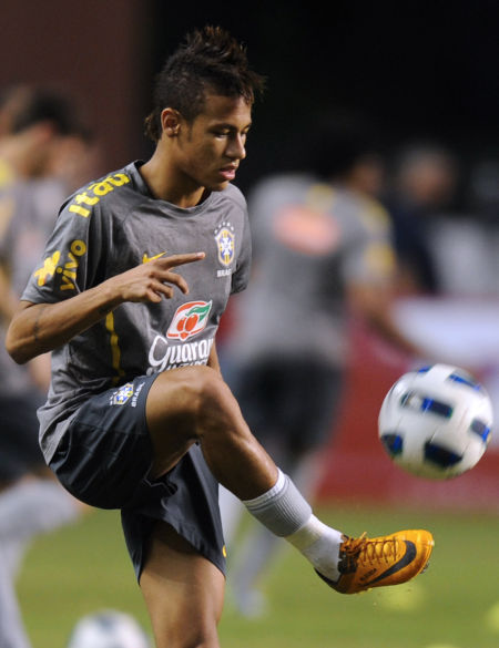 邓弗里斯：老图拉姆是我的偶像；生涯早期我不是最出色的球员（邓弗里斯：老图拉姆是我的榜样；职业初期我并非顶尖）