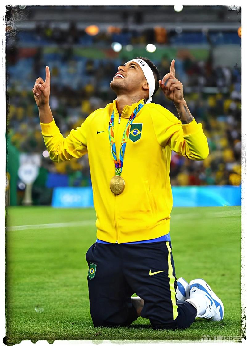 浙BA赛场热血对决场外市集逛吃两不误（浙BA激战正酣，场外市集逛吃不停）