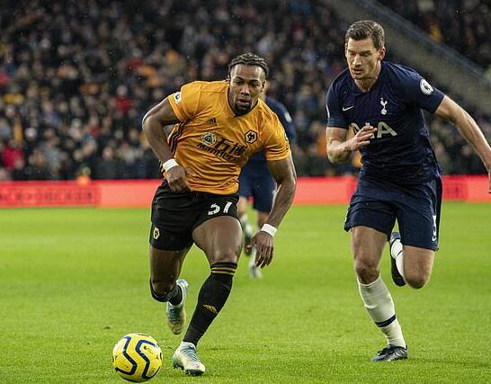 西甲做客伯纳乌替补上演梅开二度，斯韦德贝里是历史第三人（客战伯纳乌替补梅开二度，斯韦德贝里成西甲史上第三人）