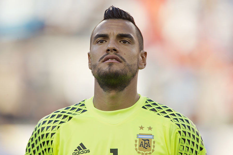 欧冠淘汰赛前瞻：拜仁主场迎战切尔西,（欧冠淘汰赛焦点战前瞻：拜仁坐镇安联对阵切尔西）