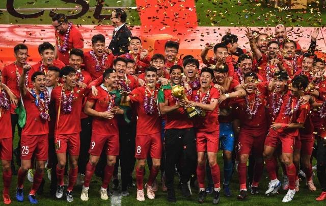 2025足协杯电视端累计观看人次破1.6亿，预估媒体价值达2.3亿以上（2025足协杯电视端累计观看超1.6亿人次，媒体价值预估逾2.3亿元）