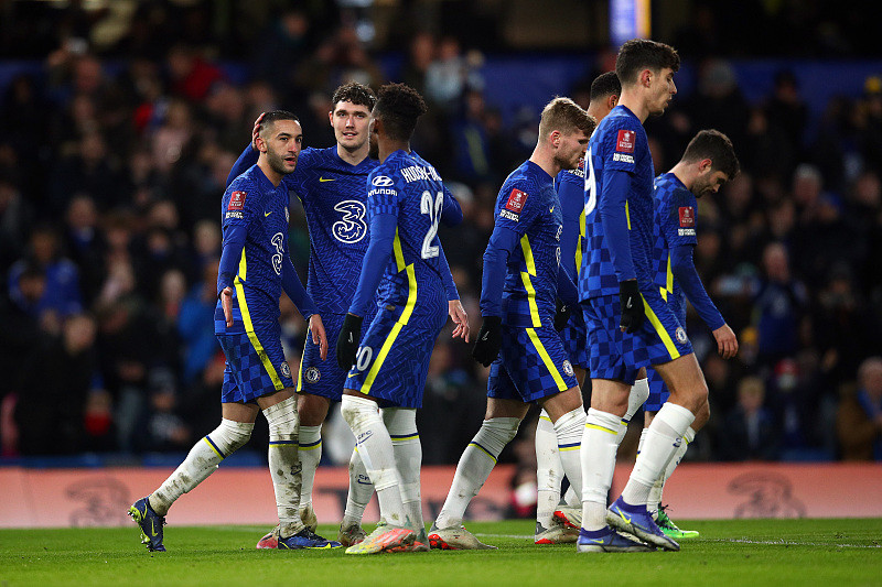 过往两场三分16中2又怎样，克尼佩尔准绝平三分回击质疑（前两战三分16投仅2中又如何，克尼佩尔以准绝平三分强势回击）