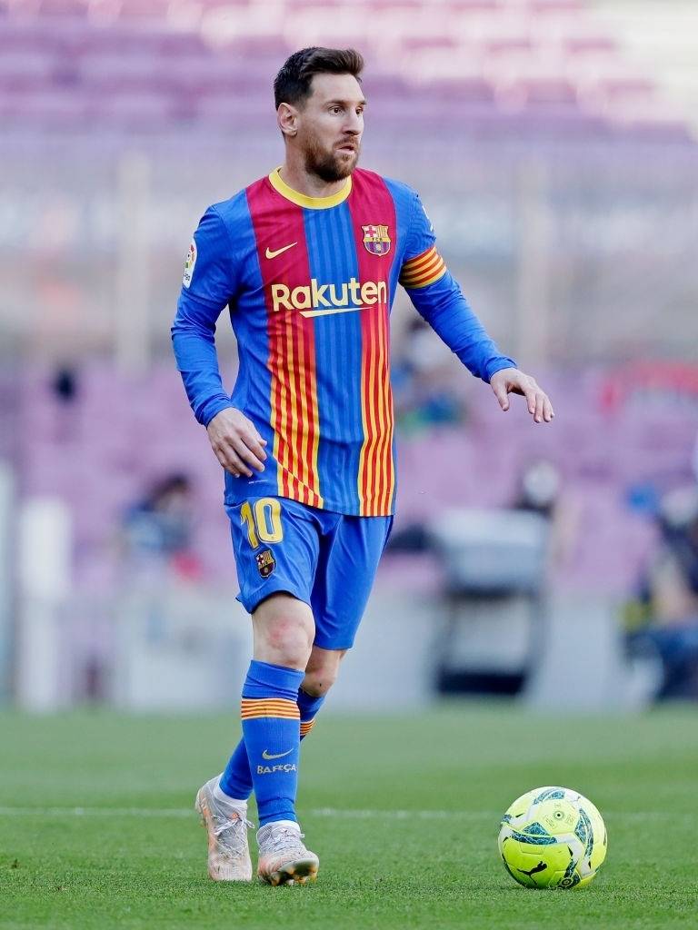 拉菲尼亚：巴萨复兴的领军人物（拉菲尼亚：引领巴萨复兴的核心力量）