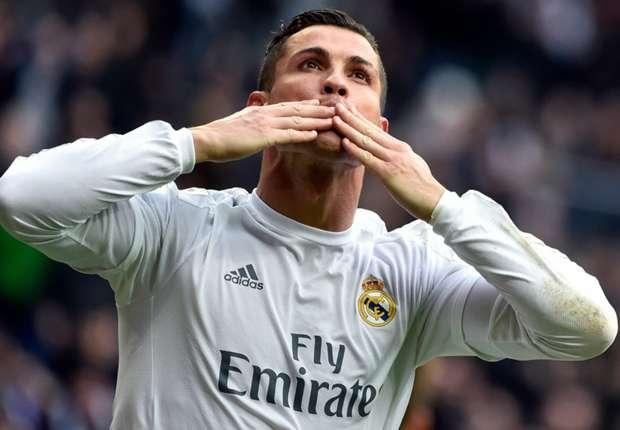 被赠送云达不莱梅印有8号的球衣，克罗斯：这是合同报价吗