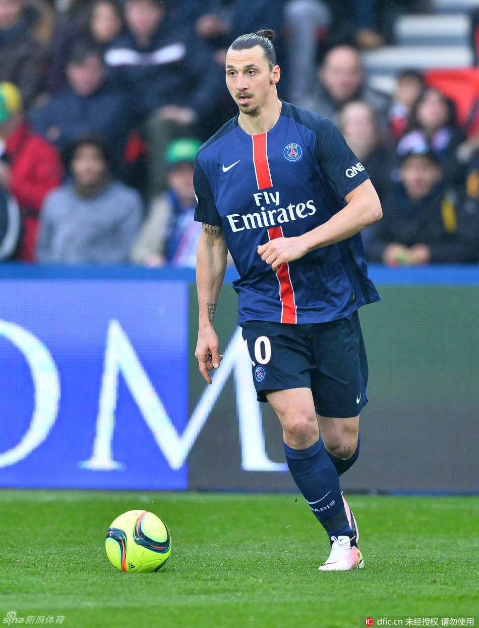 记者：韩鹏仍是泰山主帅，但俱乐部需要找个名义上的“主帅”（记者称韩鹏仍掌舵泰山，俱乐部需另觅“名义主帅”）