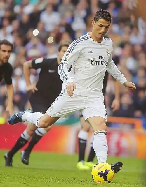 邮报：曼联在冬窗不会贸然行事，但也会全力支持阿莫林（邮报：曼联冬窗谨慎行事，仍将全力支持阿莫林）