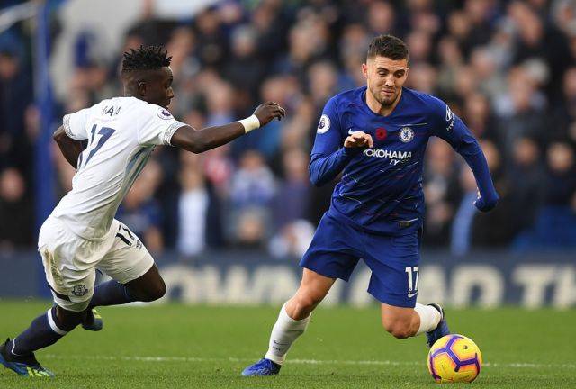 他回家了，回到了深爱的巴塞罗那（他归来，重回挚爱的巴塞罗那）